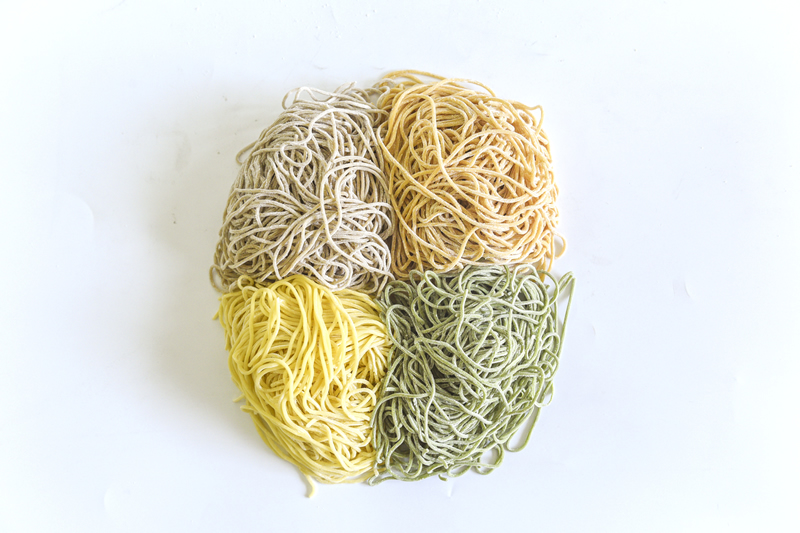 Four-color noodle